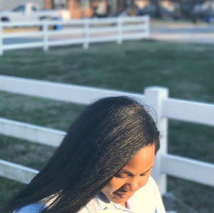 Meet your Posher, Briana